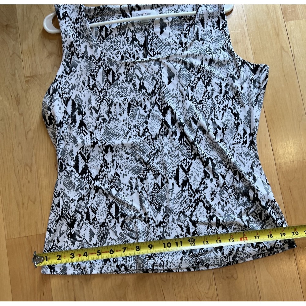 Calvin Klein Wom sleeveless knit top scoop neck multi color snake print XL NWT - Picture 7 of 11